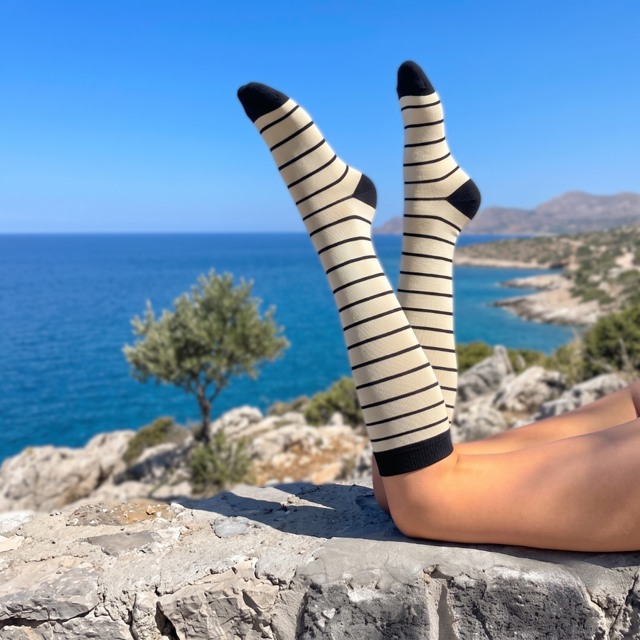Gros plan sur la pointe sans couture d'une chaussette de compression HOLD be BOLD